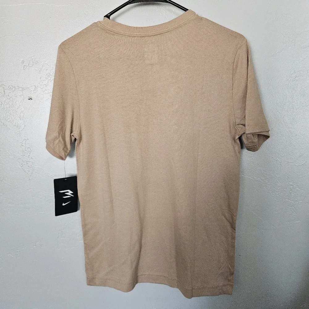 Nike 3 NWT Boys Youth Large Tan Beige Short Sleeve Tee Shirt